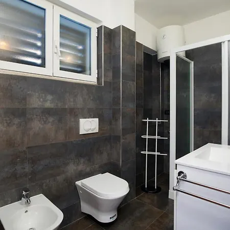 ゲストハウス La Casa Ingrid - Couple's Paradise