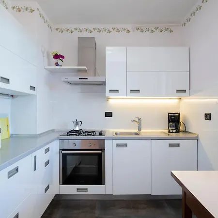 Casa de hóspedes La Casa Ingrid - Beach Front Banjole 3*