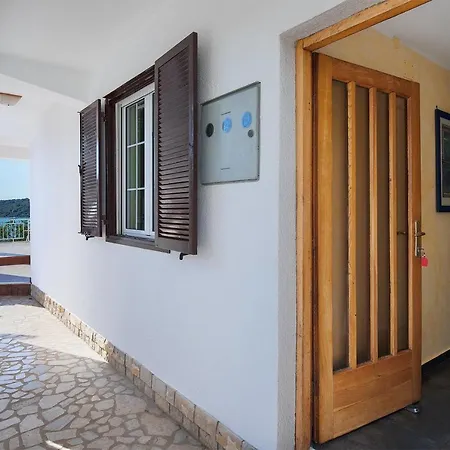 La Casa Ingrid - Beach Front Banjole Casa de hóspedes Banjole