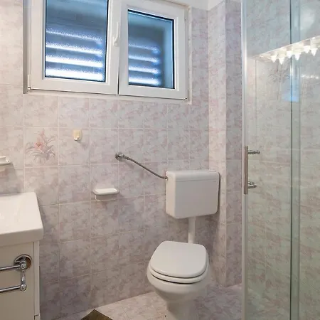 Penzion La Casa Ingrid - Beach Front Banjole 3*