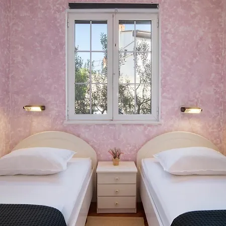 ゲストハウス La Casa Ingrid - Couple's Paradise