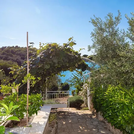 Penzion La Casa Ingrid - Beach Front Banjole