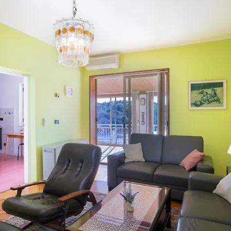 Гостевой дом La Casa Ingrid - Couple's Paradise