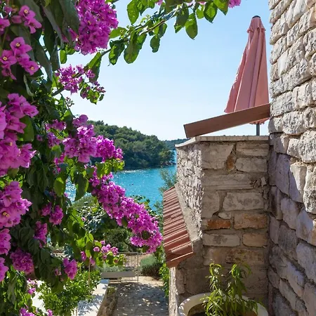 La Casa Ingrid - Couple's Paradise Guest house Banjole