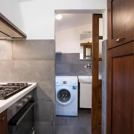 La Casa Ingrid - Couple's Paradise Guest house 3*